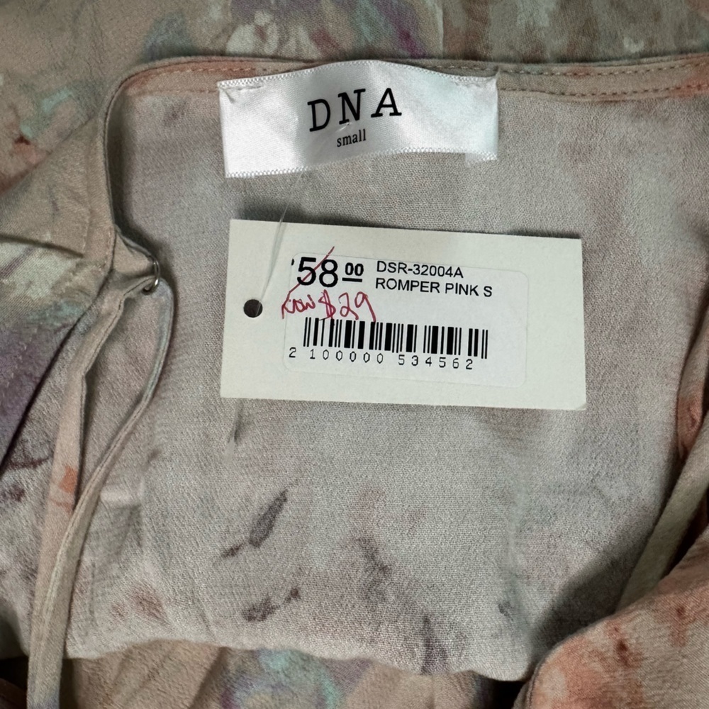 DNA Floral Romper - Picture 4 of 4